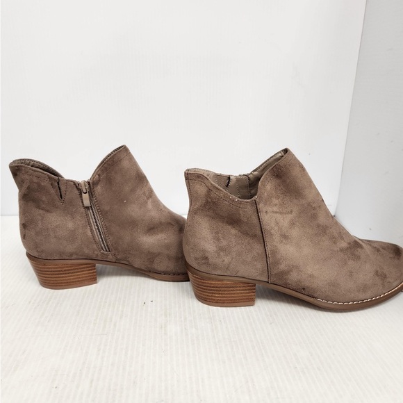 Torrid Low Dip Ankle Booties - Picture 2 of 9